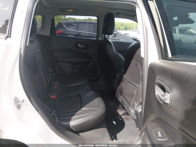 45302846 :رقم المزاد ، 3C4NJDBBXJT325719 vin ، 2018 Jeep Compass Altitude 4x4 مزاد بيع