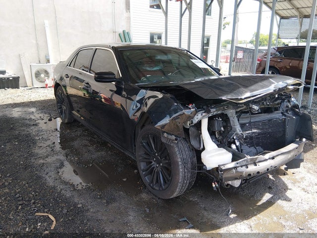 2013 Chrysler 300 300s მანქანა იყიდება აუქციონზე, vin: 2C3CCABT8DH644224, აუქციონის ნომერი: 45302896
