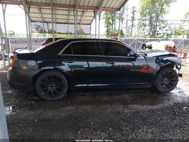 2013 Chrysler 300 300s მანქანა იყიდება აუქციონზე, vin: 2C3CCABT8DH644224, აუქციონის ნომერი: 45302896
