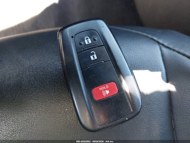JTDKARFU2K3080679 Toyota Prius Limited