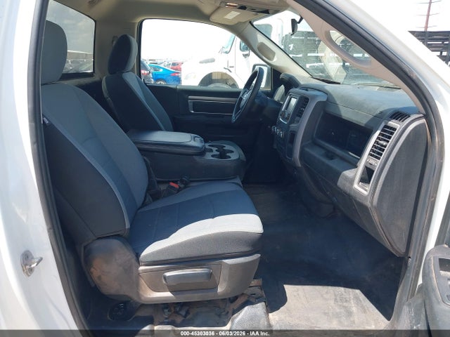 45303036 :رقم المزاد ، 3C6JR7DG2PG628729 vin ، 2023 Ram 1500 Classic Tradesman  4x4 8' Box مزاد بيع