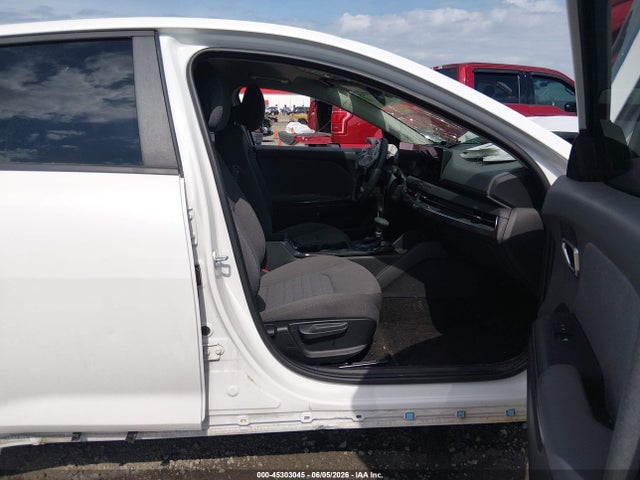 45303045 :رقم المزاد ، 3KPFU4DE5SE160283 vin ، 2025 Kia K4 Ex مزاد بيع
