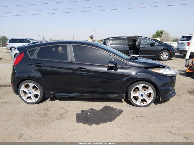Ford FIESTA ST 2015 3FADP4GX5FM146056 Image 13