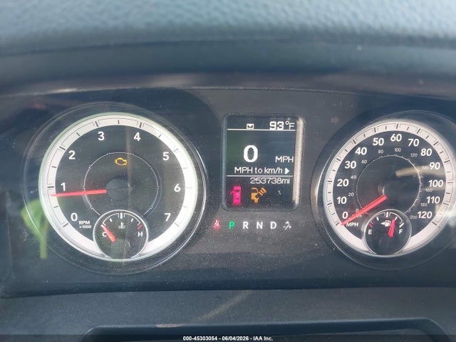 45303054 :رقم المزاد ، 1C6RR7FT3FS597270 vin ، 2015 Ram 1500 Tradesman مزاد بيع