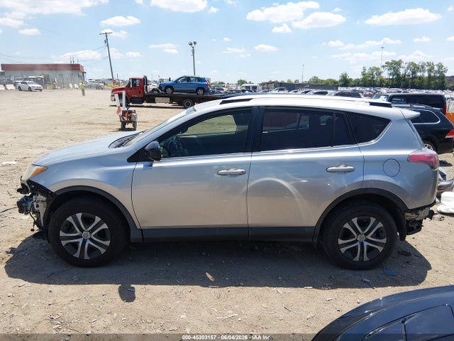2018 Toyota Rav4 Le მანქანა იყიდება აუქციონზე, vin: JTMZFREVXJJ182915, აუქციონის ნომერი: 45303157