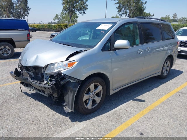 2020 Toyota Sienna Le მანქანა იყიდება აუქციონზე, vin: 5TDKZ3DC4LS022895, აუქციონის ნომერი: 45303198