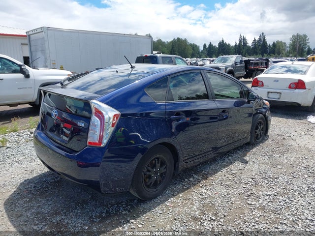 Toyota Prius Two 2014 JTDKN3DU8E1740874 Image 4