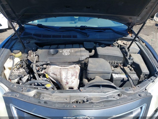 45303207 :رقم المزاد ، 4T1BF3EK0AU053032 vin ، 2010 Toyota Camry Le مزاد بيع