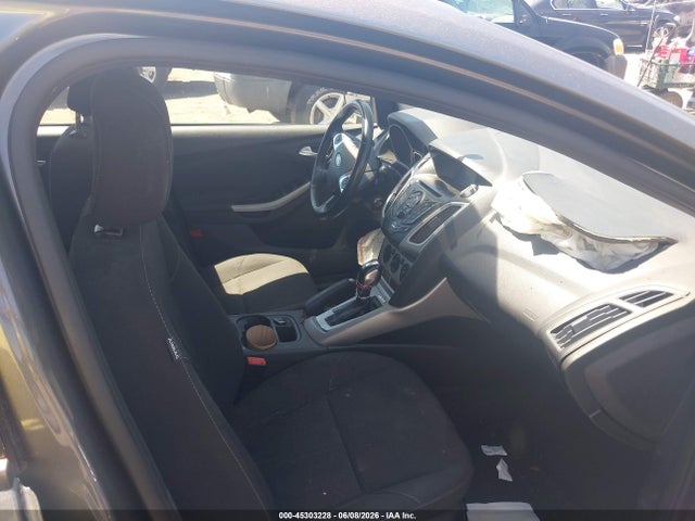 Ford FOCUS SE 2014 1FADP3K22EL337889 Image 5