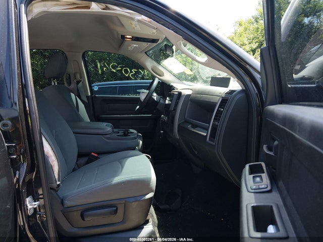 Продаж на аукціоні авто 2017 Ram 1500 Express  4x4 5'7 Box, vin: 3C6RR7KT7HG689918, номер лоту: 45303261