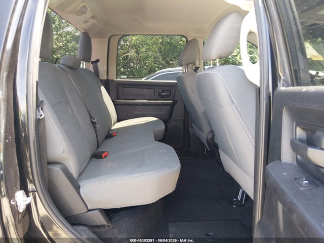 Продаж на аукціоні авто 2017 Ram 1500 Express  4x4 5'7 Box, vin: 3C6RR7KT7HG689918, номер лоту: 45303261