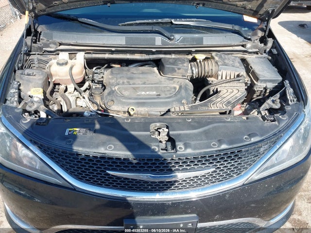 45303285 :رقم المزاد ، 2C4RC1BG3HR642311 vin ، 2017 Chrysler Pacifica Touring-l مزاد بيع