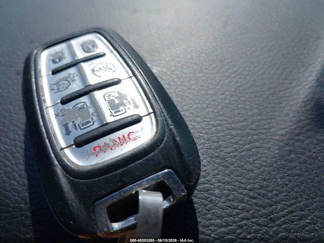 45303285 :رقم المزاد ، 2C4RC1BG3HR642311 vin ، 2017 Chrysler Pacifica Touring-l مزاد بيع