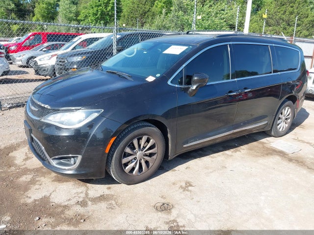 45303285 :رقم المزاد ، 2C4RC1BG3HR642311 vin ، 2017 Chrysler Pacifica Touring-l مزاد بيع