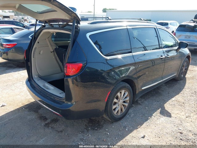 45303285 :رقم المزاد ، 2C4RC1BG3HR642311 vin ، 2017 Chrysler Pacifica Touring-l مزاد بيع