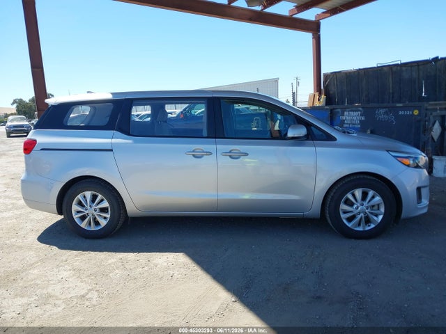 KIA Sedona L 2018 KNDMA5C16J6404225 Image 14