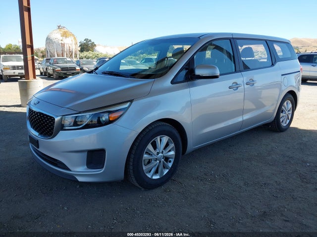 KIA Sedona L 2018 KNDMA5C16J6404225 Image 2
