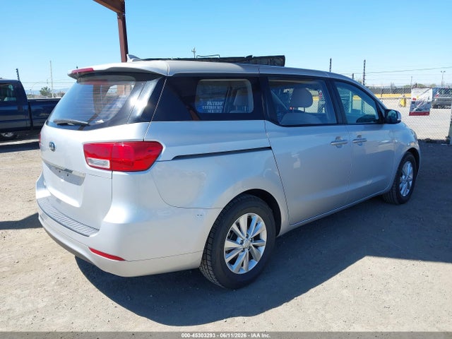KIA Sedona L 2018 KNDMA5C16J6404225 Image 4