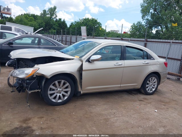 Aukcja sprzedaży 2013 Chrysler 200 Limited, vin: 1C3CCBCG6DN569375, numer aukcji: 45303320