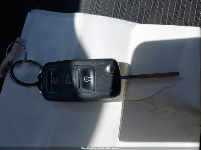 45303328 :رقم المزاد ، WVGBV7AX0FW579393 vin ، 2015 Volkswagen Tiguan S مزاد بيع