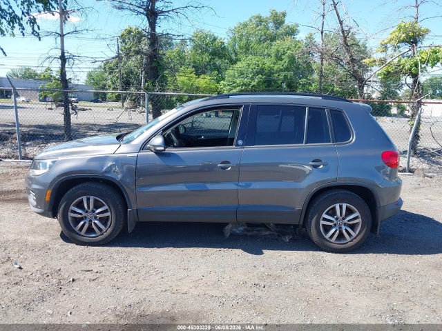 45303328 :رقم المزاد ، WVGBV7AX0FW579393 vin ، 2015 Volkswagen Tiguan S مزاد بيع