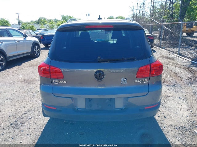 45303328 :رقم المزاد ، WVGBV7AX0FW579393 vin ، 2015 Volkswagen Tiguan S مزاد بيع