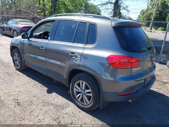 45303328 :رقم المزاد ، WVGBV7AX0FW579393 vin ، 2015 Volkswagen Tiguan S مزاد بيع