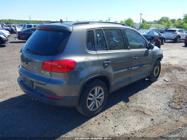 45303328 :رقم المزاد ، WVGBV7AX0FW579393 vin ، 2015 Volkswagen Tiguan S مزاد بيع