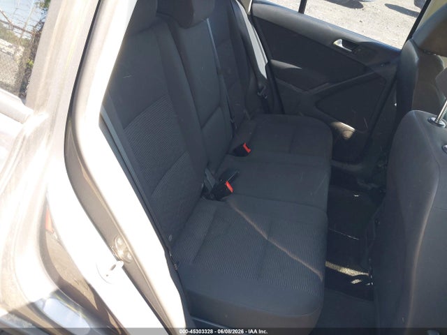 45303328 :رقم المزاد ، WVGBV7AX0FW579393 vin ، 2015 Volkswagen Tiguan S مزاد بيع