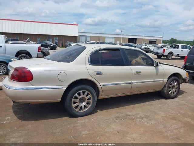 45303368 :رقم المزاد ، 1LNHM97VX1Y726122 vin ، 2001 Lincoln Continental مزاد بيع