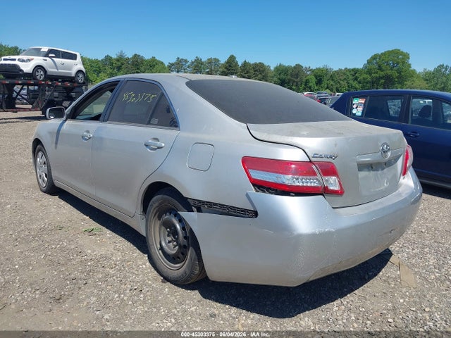 45303375 :رقم المزاد ، 4T1BF3EK1AU041133 vin ، 2010 Toyota Camry Le مزاد بيع