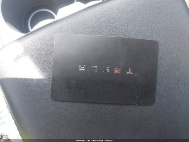 Продажа на аукционе авто 2023 Tesla Model Y Awd/long Range Dual Motor All-wheel Drive, vin: 7SAYGDEE7PF667849, номер лота: 45303382