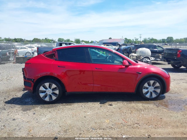 Продажа на аукционе авто 2023 Tesla Model Y Awd/long Range Dual Motor All-wheel Drive, vin: 7SAYGDEE7PF667849, номер лота: 45303382