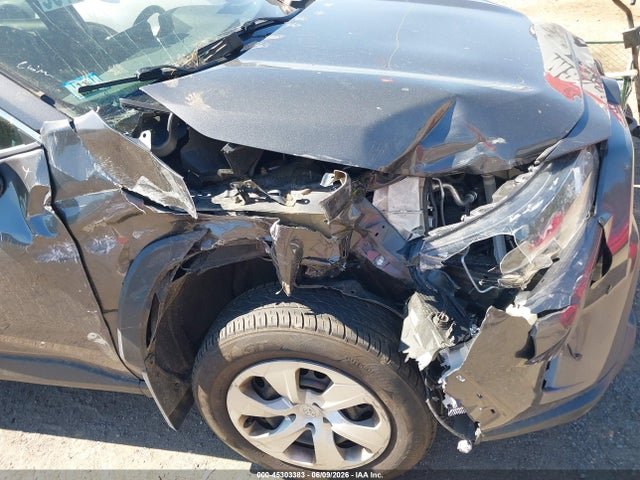 2T3F1RFV4LW092065 Toyota RAV4 LE