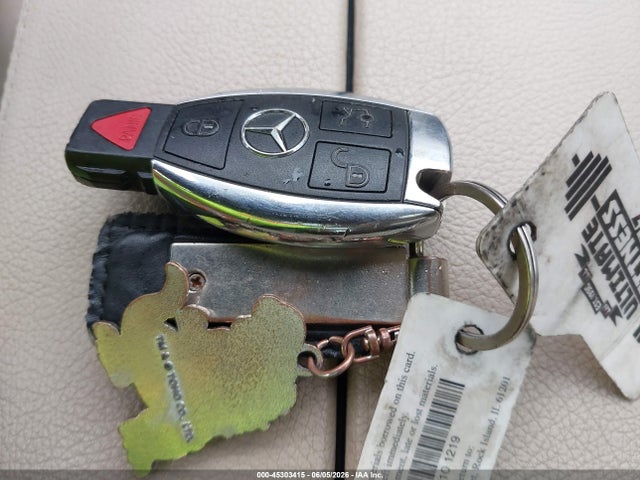 45303415 :رقم المزاد ، 55SWF4KB8GU108584 vin ، 2016 Mercedes-benz C 300 4matic مزاد بيع