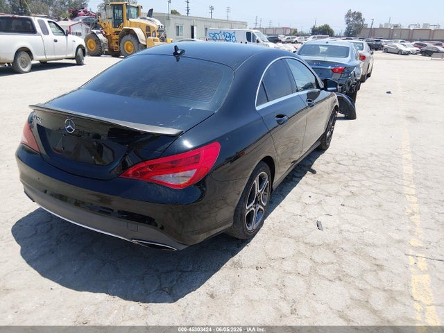 Mercedes-Benz CLA 250 2018 WDDSJ4EB0JN677602 Image 4
