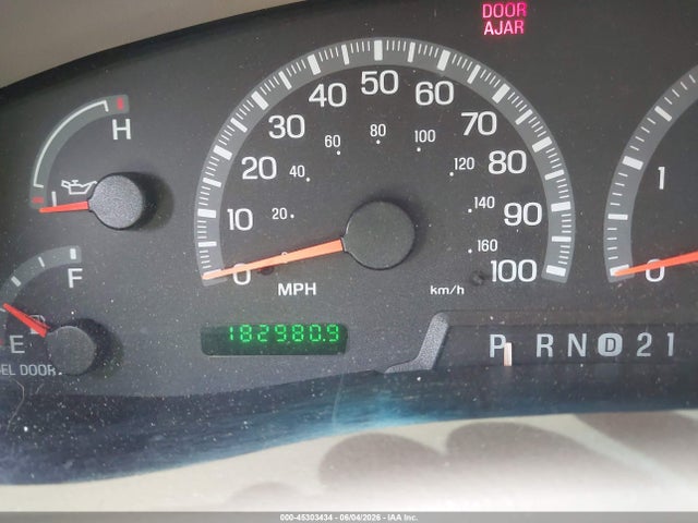 45303434 :رقم المزاد ، 2FTRX18W42CA48453 vin ، 2002 Ford F-150 Lariat/xl/xlt مزاد بيع