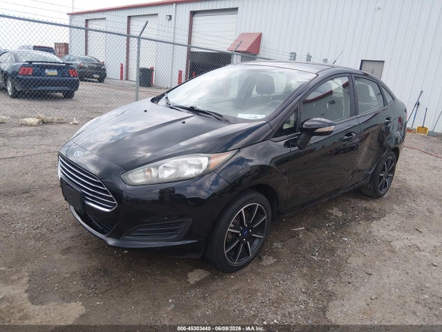 Ford FIESTA SE 2018 3FADP4BJ7JM131523 Image 2