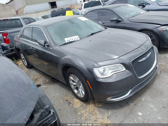 Продажа на аукционе авто 2015 Chrysler 300 Limited, vin: 2C3CCAAG2FH735884, номер лота: 45303554