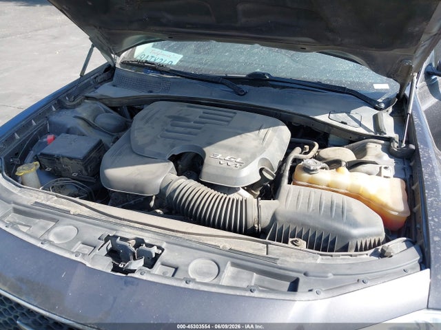 Продажа на аукционе авто 2015 Chrysler 300 Limited, vin: 2C3CCAAG2FH735884, номер лота: 45303554