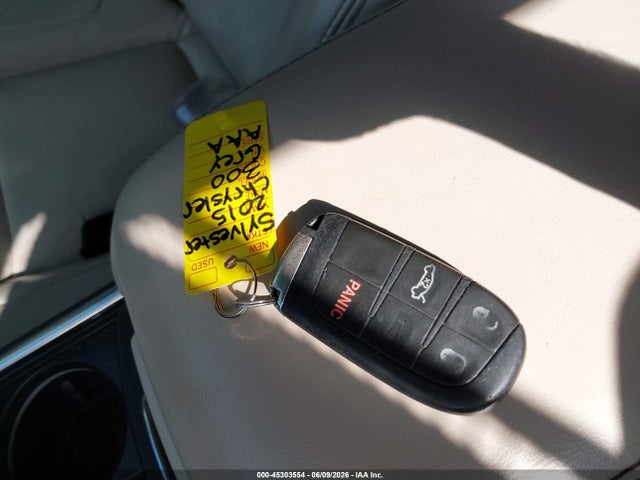Продажа на аукционе авто 2015 Chrysler 300 Limited, vin: 2C3CCAAG2FH735884, номер лота: 45303554