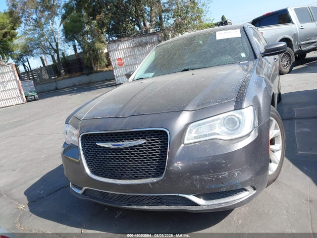 Продажа на аукционе авто 2015 Chrysler 300 Limited, vin: 2C3CCAAG2FH735884, номер лота: 45303554