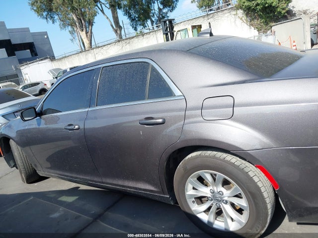 Продажа на аукционе авто 2015 Chrysler 300 Limited, vin: 2C3CCAAG2FH735884, номер лота: 45303554