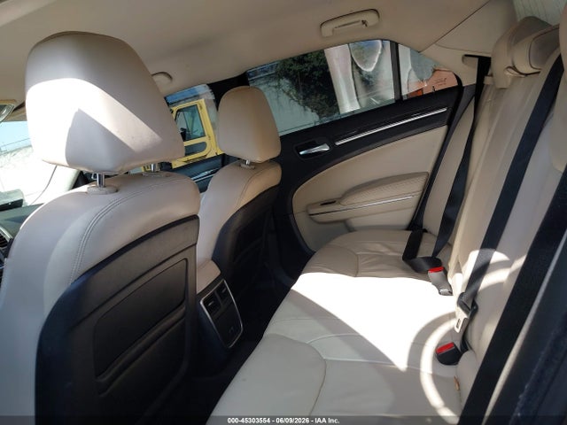 Продажа на аукционе авто 2015 Chrysler 300 Limited, vin: 2C3CCAAG2FH735884, номер лота: 45303554