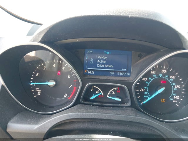 45303558 :رقم المزاد ، 1FMCU0GX8EUC06330 vin ، 2014 Ford Escape Se مزاد بيع