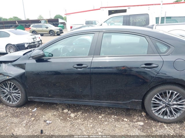 2024 Kia Forte Gt-line მანქანა იყიდება აუქციონზე, vin: 3KPF54AD5RE740247, აუქციონის ნომერი: 45303580