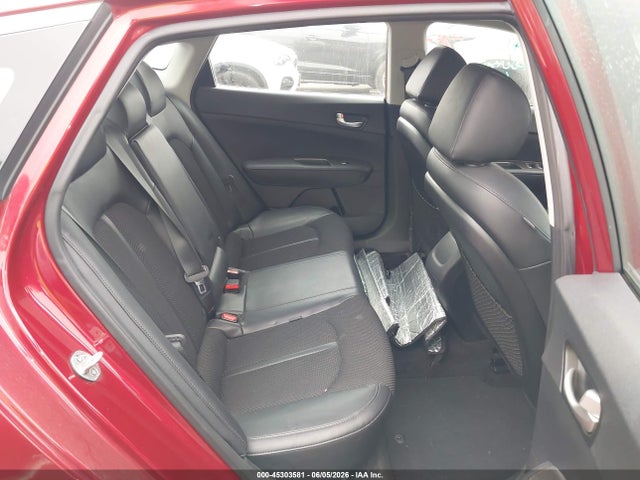 KIA Optima S 2019 5XXGT4L32KG304161 Image 8