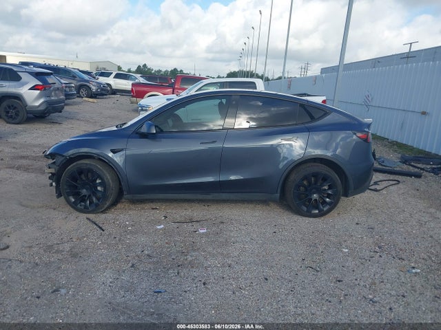 Продажа на аукционе авто 2022 Tesla Model Y Long Range Dual Motor All-wheel Drive, vin: 7SAYGDEE6NA021907, номер лота: 45303583