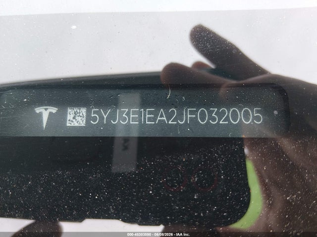 Tesla Model 3 Long Range/mid Range 2018 5YJ3E1EA2JF032005 Image 9
