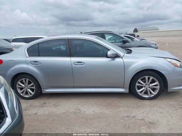 45303708 :رقم المزاد ، 4S3BMBC63D3014827 vin ، 2013 Subaru Legacy 2.5i Premium مزاد بيع